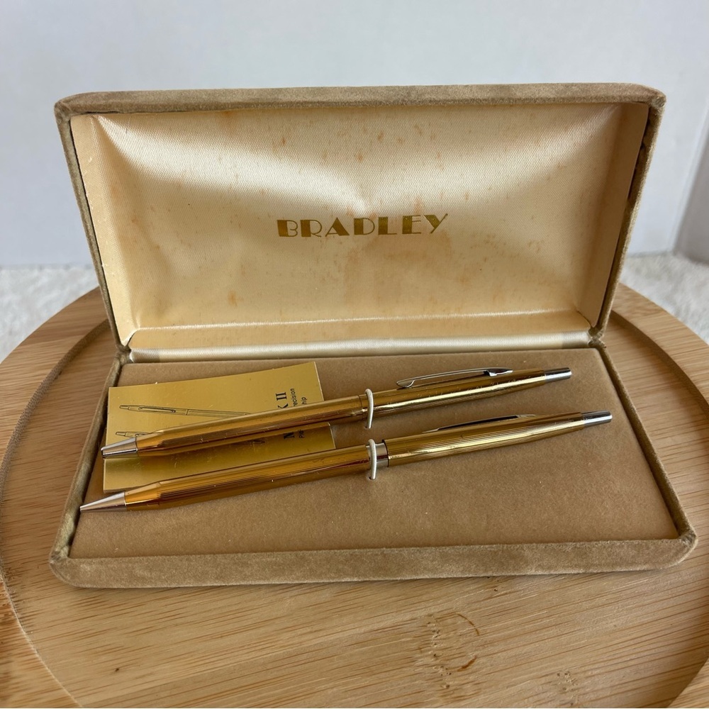 Vintage Bradley pen and mechanical pencil in case